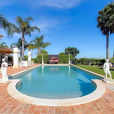 Hotel Luxury In With Bay Views Pool Lagos